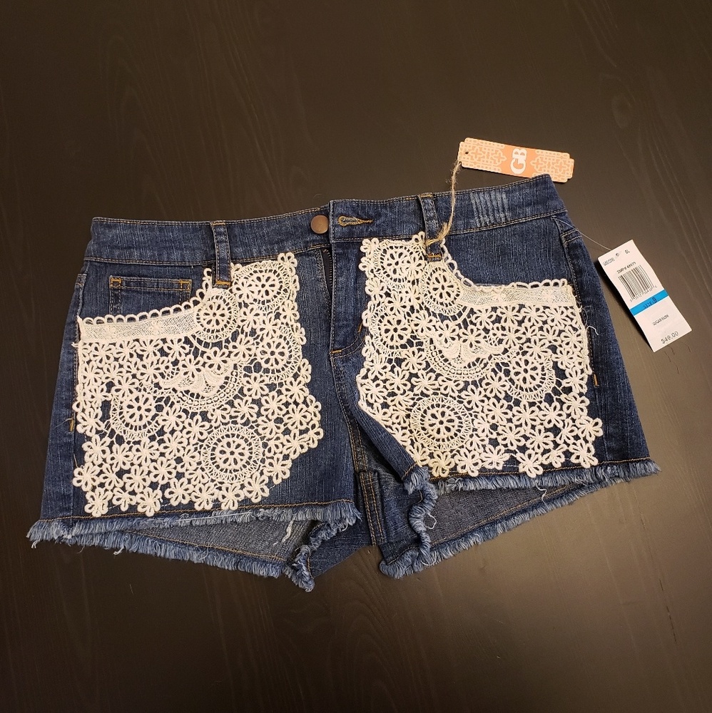 Gianni Bini jean shorts with crochet size 9